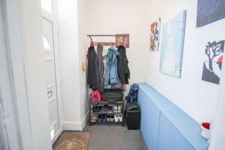 **Hill Road**Beautifully Presented**Two Bedrooms**Close to Town**Garage Parking**, Image 2