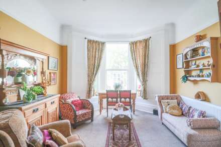 Bristol Road Lower, Hillside - Superb Victorian Flat, Image 11