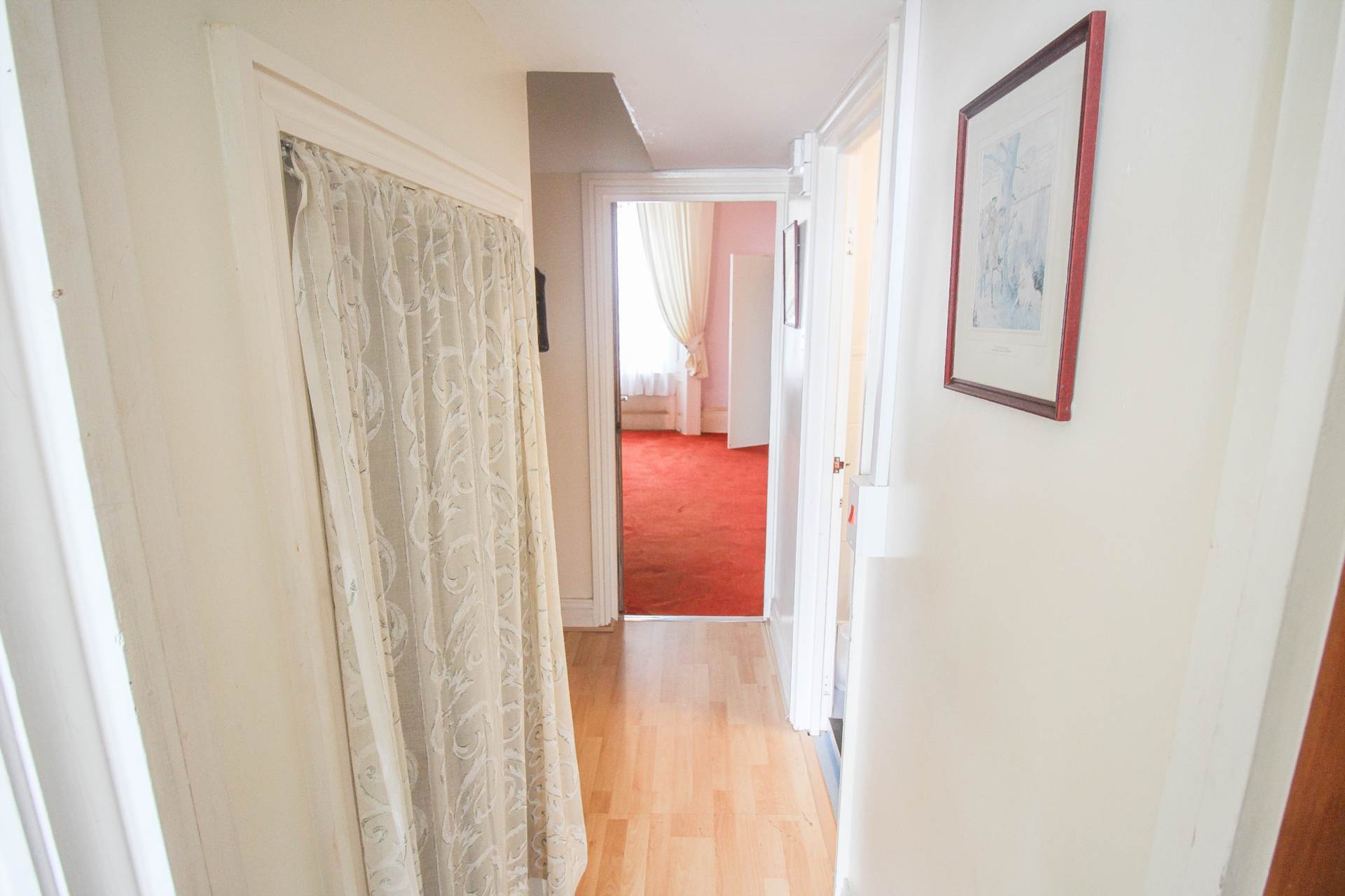 **Sea Front Location**Period Ground Floor Flat**Balcony with Amazing Coastal Views**, Image 10