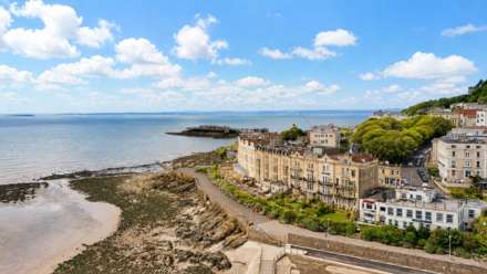 **Sea Front Location**Period Ground Floor Flat**Balcony with Amazing Coastal Views**, Image 2