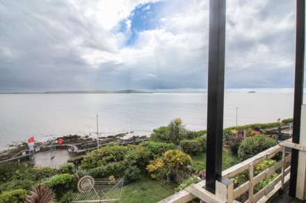 **Sea Front Location**Period Ground Floor Flat**Balcony with Amazing Coastal Views**, Image 5
