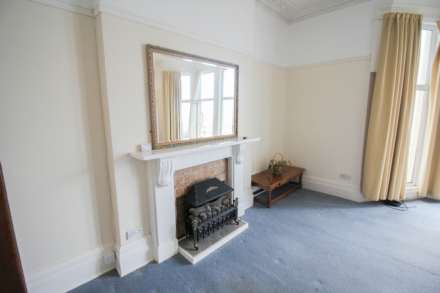**Sea Front Location**Period Ground Floor Flat**Balcony with Amazing Coastal Views**, Image 8