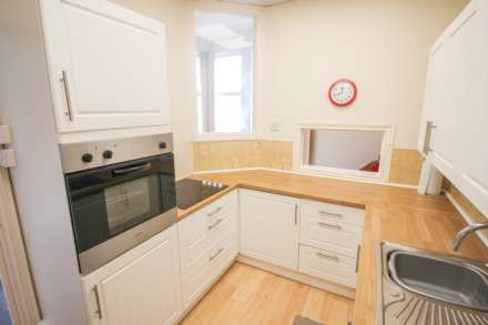 **Sea Front Location**Period Ground Floor Flat**Balcony with Amazing Coastal Views**, Image 9