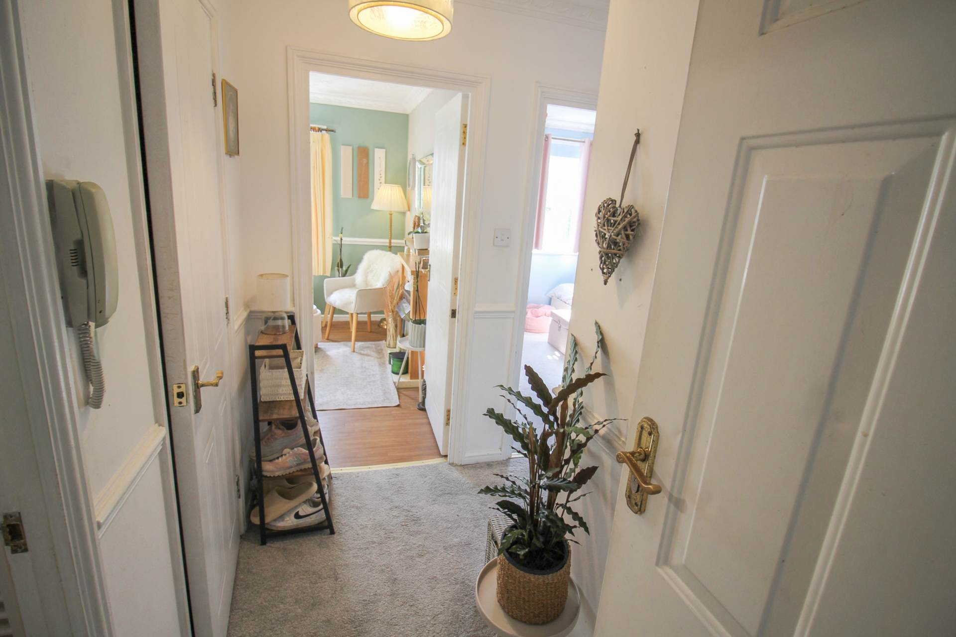 Locking Castle**Two Double Bedrooms**Garage & Parking**Excellent M5 Access**Communal Gardens**, Image 2