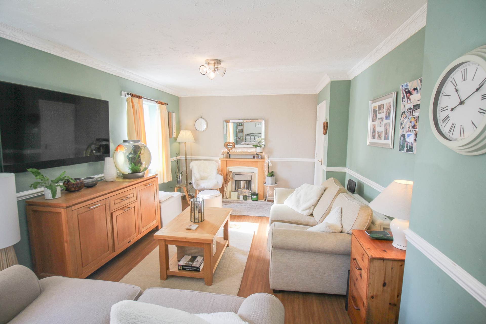 Locking Castle**Two Double Bedrooms**Garage & Parking**Excellent M5 Access**Communal Gardens**, Image 4