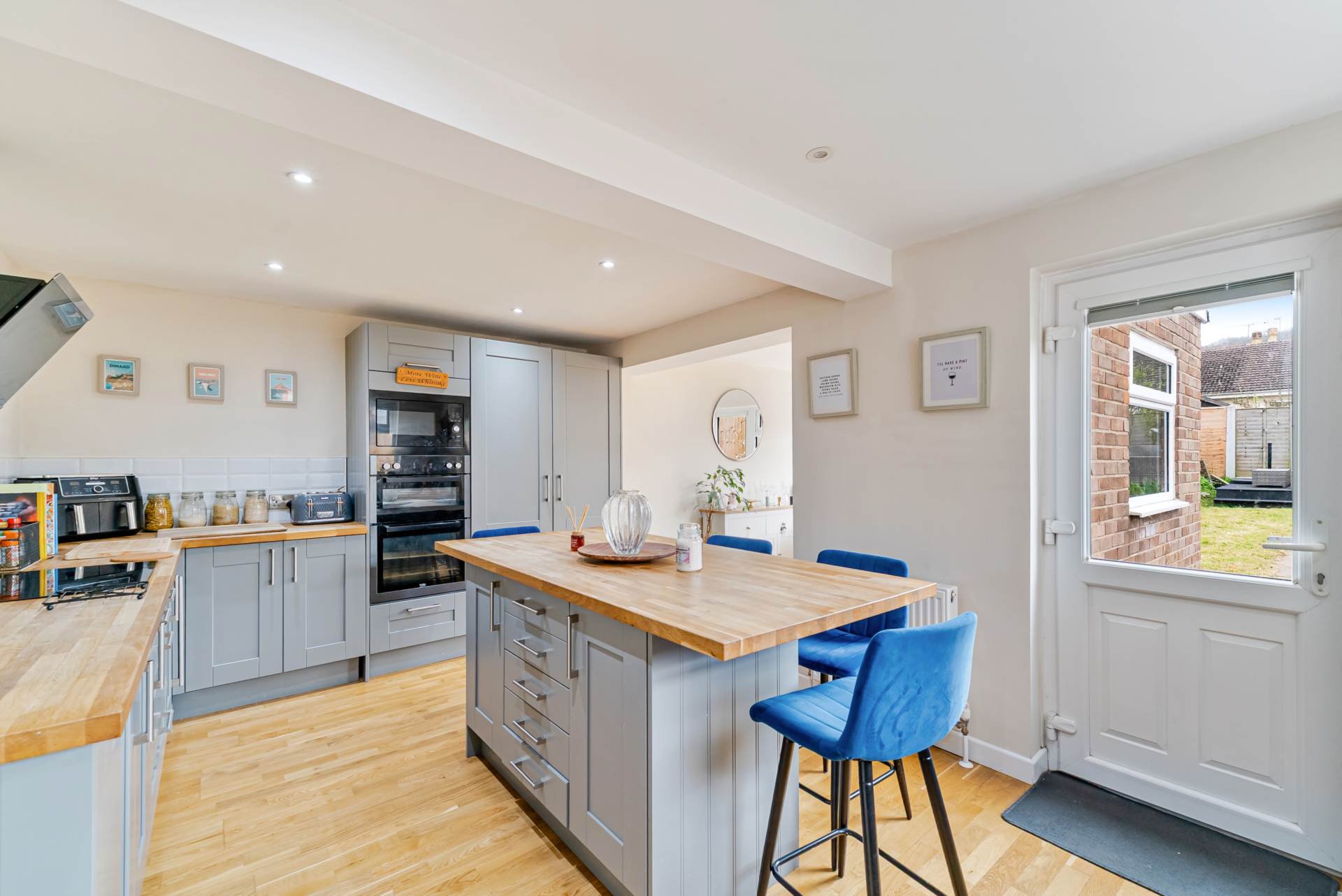 Elmhurst Road, Hutton Village - Stunningly Presented Extended Family Home!, Image 6