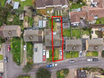 Elmhurst Road, Hutton Village - Stunningly Presented Extended Family Home!, Image 3