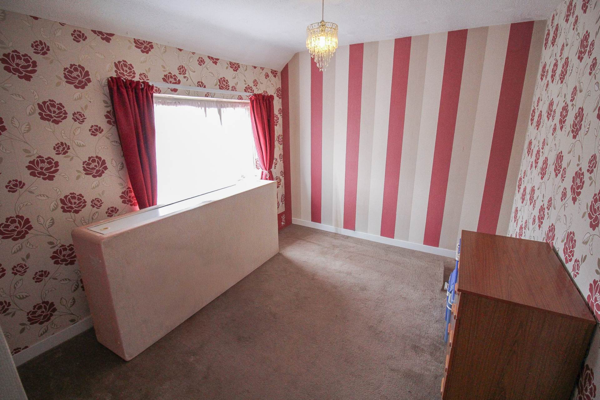 WSM**1600 SQ FT**4 BEDROOMS**3 RECEPTION AREAS**LARGE GARAGE/ELEC DOOR**, Image 5