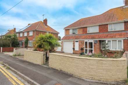 WSM**1600 SQ FT**4 BEDROOMS**3 RECEPTION AREAS**LARGE GARAGE/ELEC DOOR**