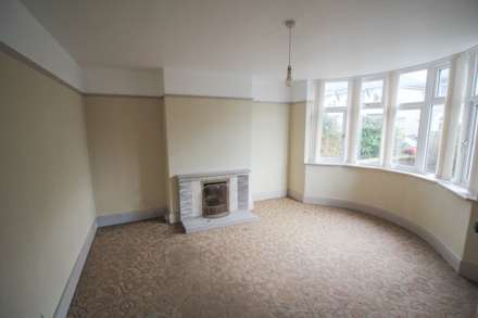 Priory Road**Updating Required**Good Size Garden**Two Reception Rooms**3 Bedrooms**, Image 2