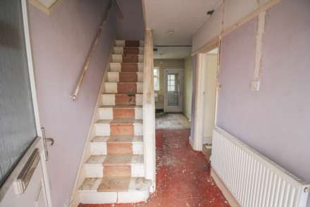 Priory Road**Updating Required**Good Size Garden**Two Reception Rooms**3 Bedrooms**, Image 5