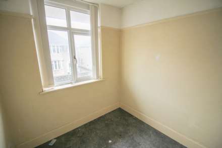 Priory Road**Updating Required**Good Size Garden**Two Reception Rooms**3 Bedrooms**, Image 9