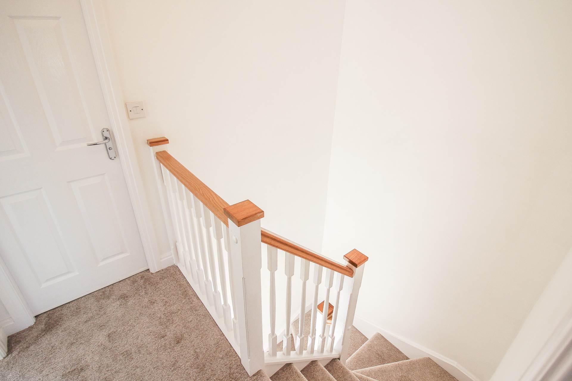 Worle Moor Road**Refurbished Throughout**Garage & Parking**Vacant**, Image 10