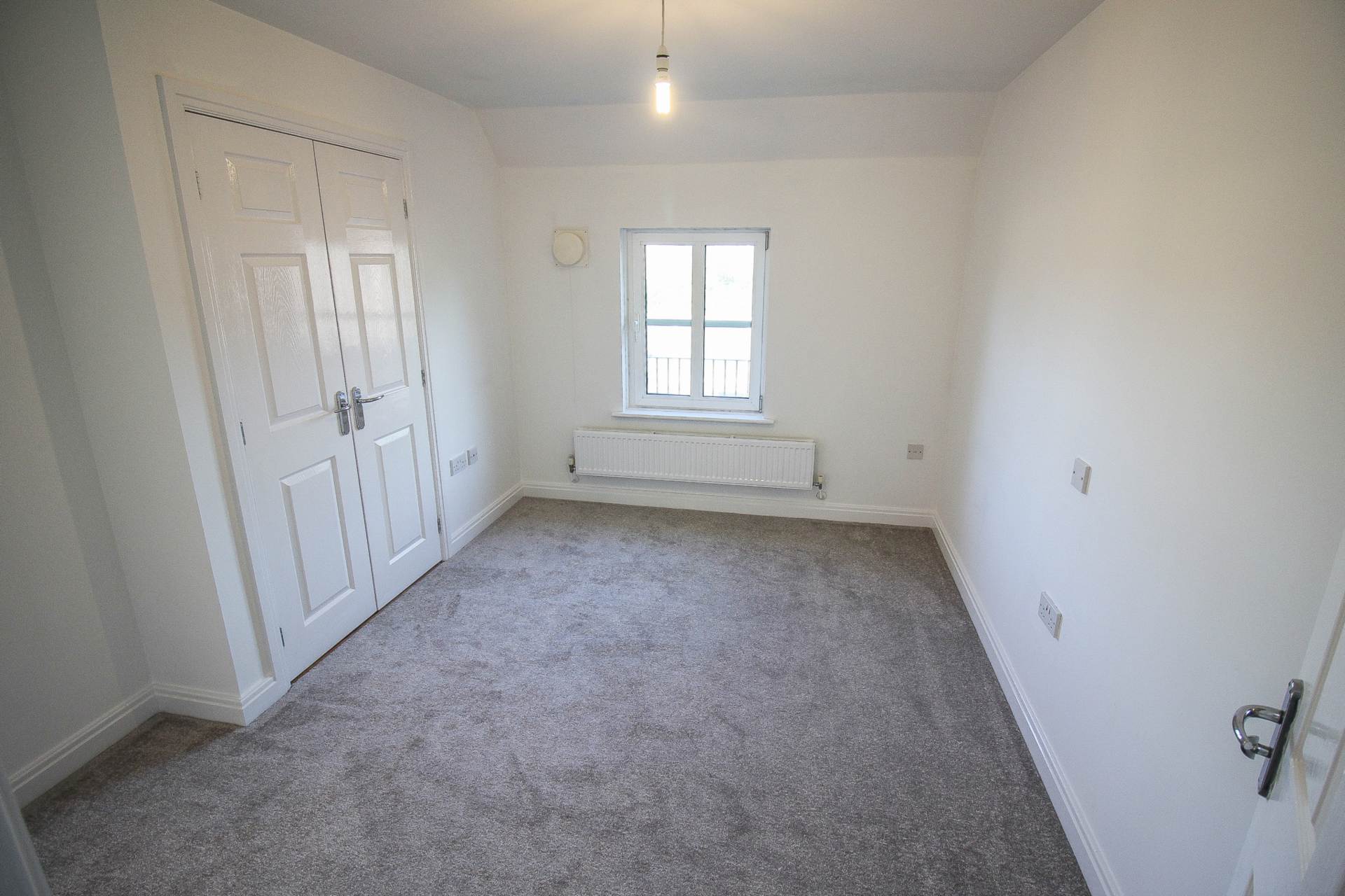 Worle Moor Road**Refurbished Throughout**Garage & Parking**Vacant**, Image 12