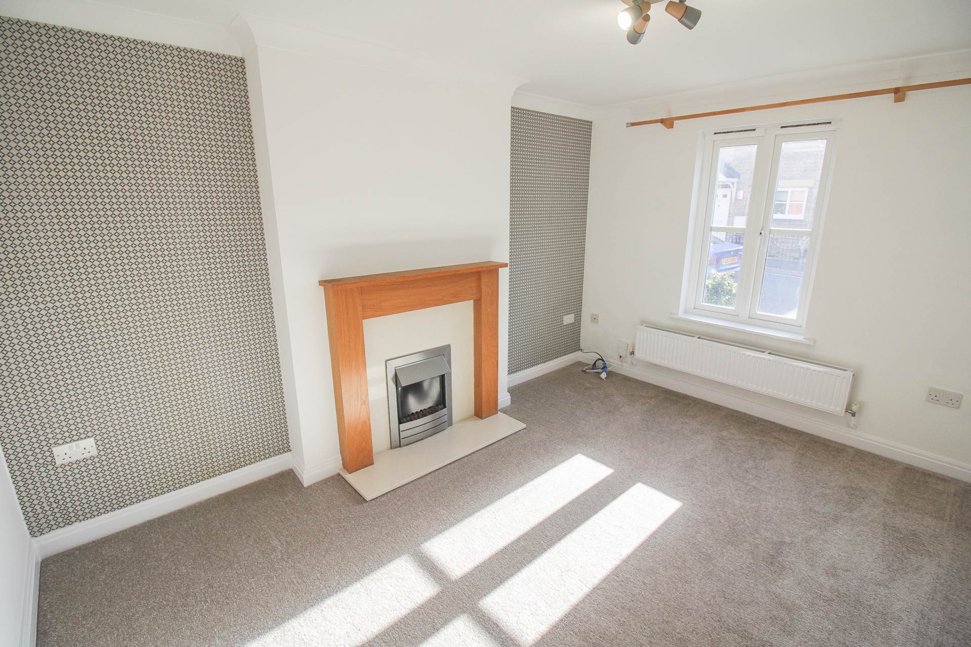 Worle Moor Road**Refurbished Throughout**Garage & Parking**Vacant**, Image 5