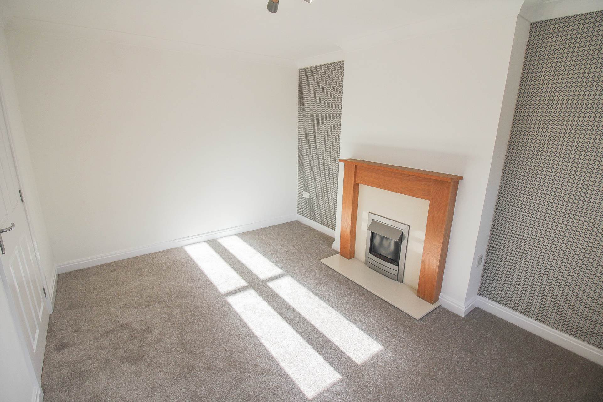 Worle Moor Road**Refurbished Throughout**Garage & Parking**Vacant**, Image 6