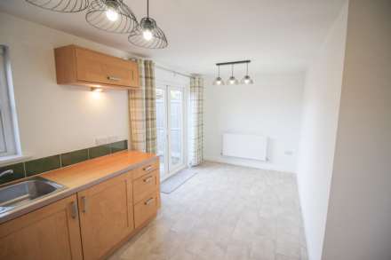 Worle Moor Road**Refurbished Throughout**Garage & Parking**Vacant**, Image 9