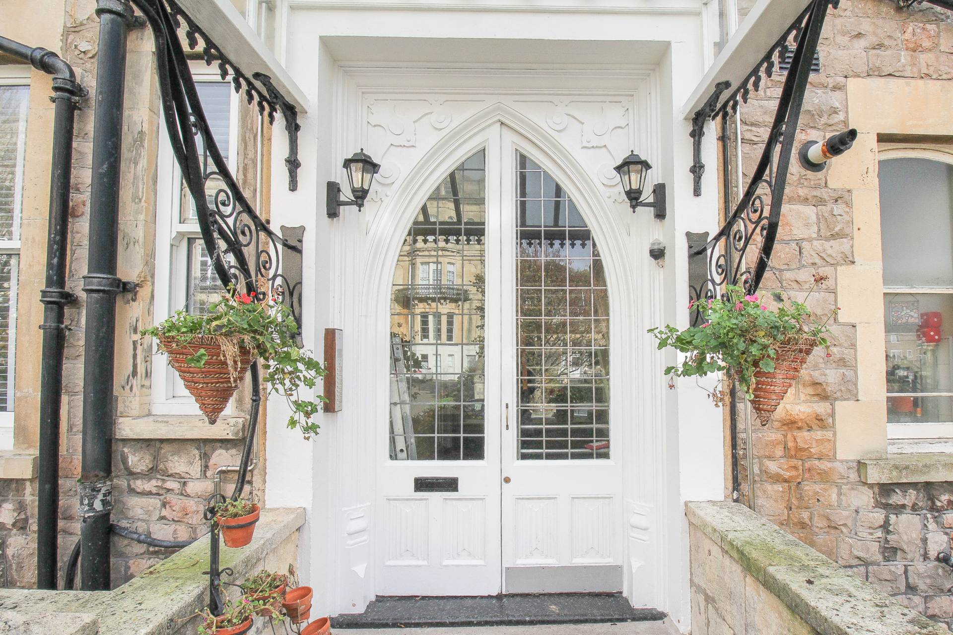 Hillside**Short Walk to Sea Front**Stunningly Presented**Full of Original Features**, Image 2