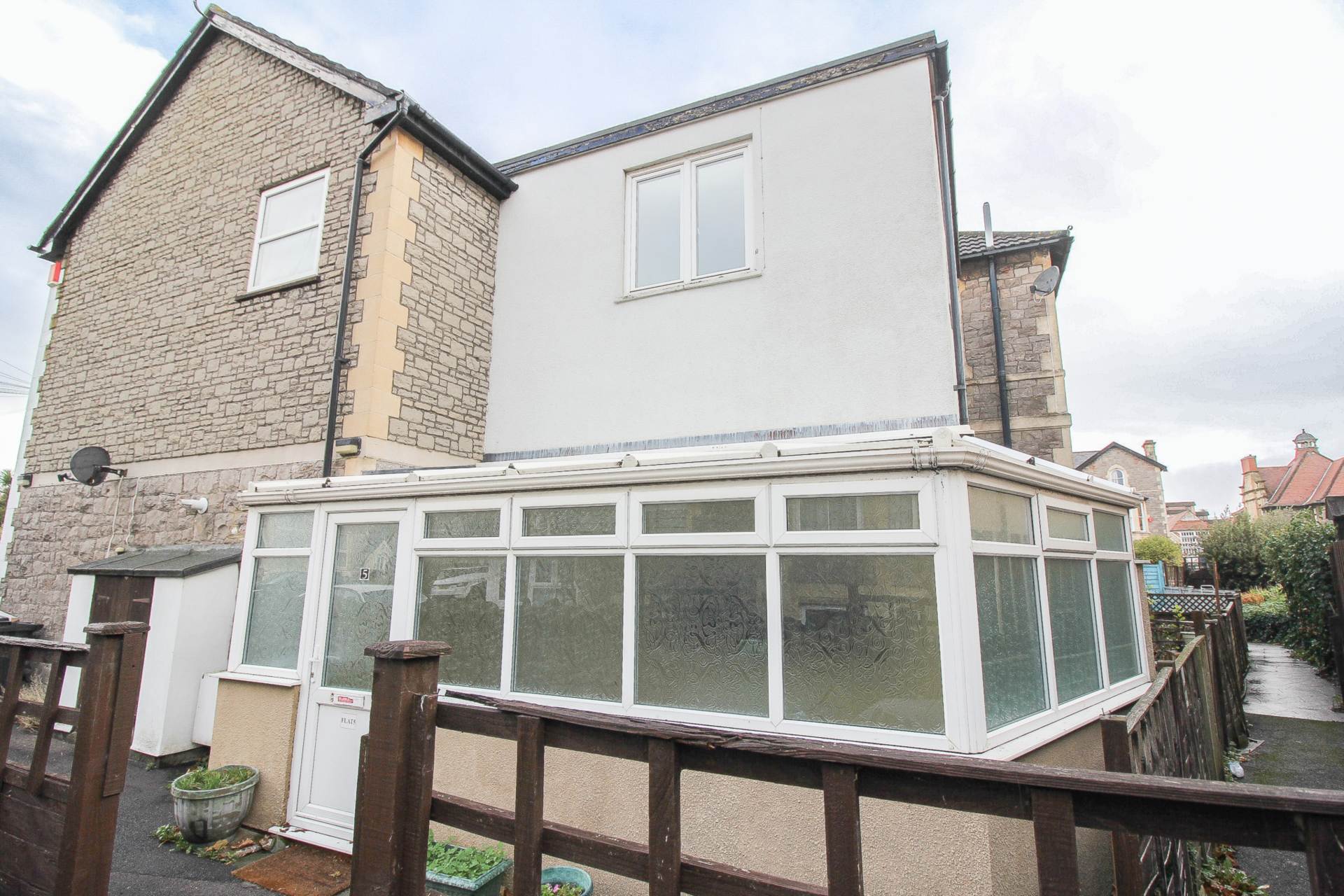 Beaconsfield Road**Two Bedroom House**Parking**Courtyard**Conservatory**Super Location**, Image 10