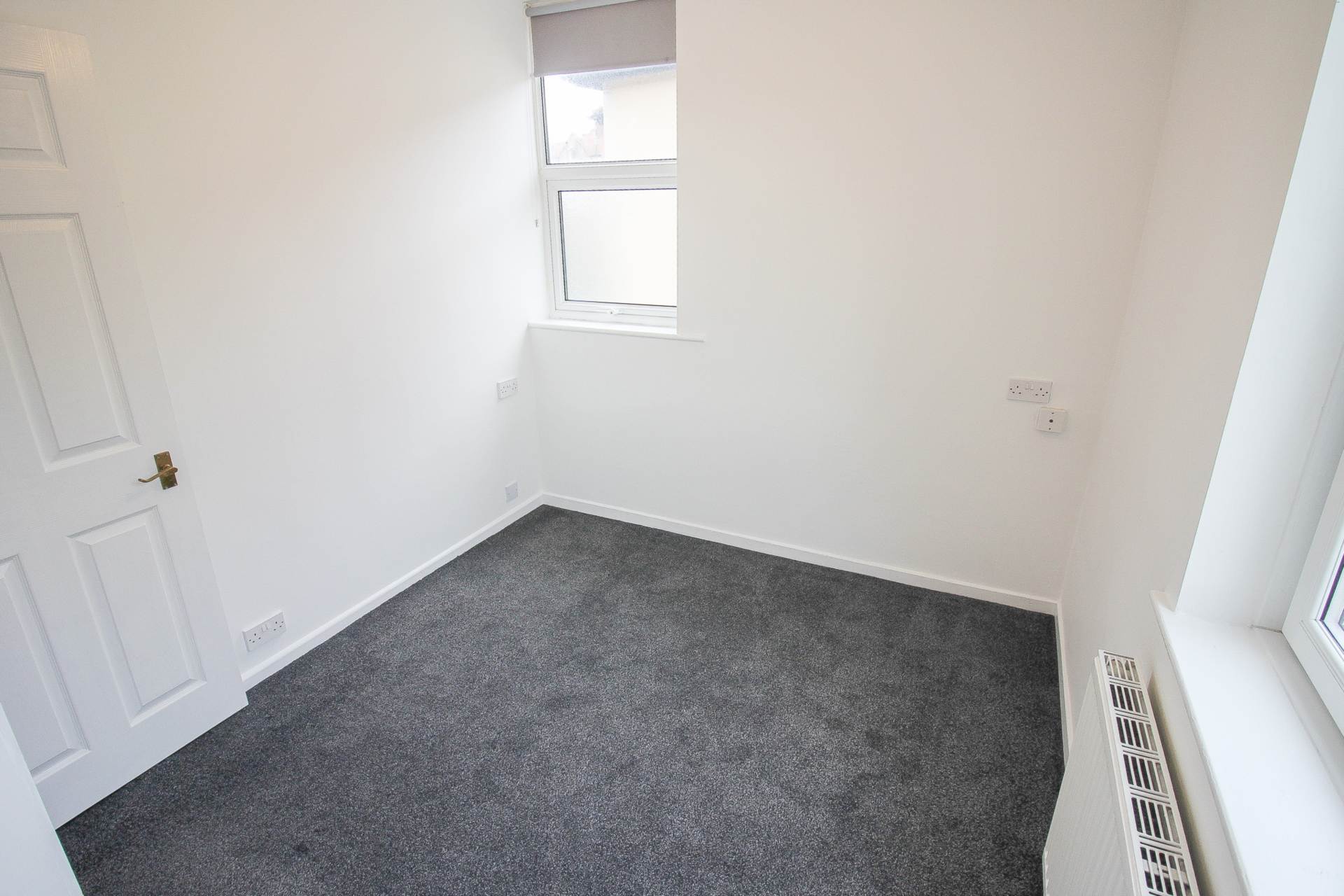 Beaconsfield Road**Two Bedroom House**Parking**Courtyard**Conservatory**Super Location**, Image 7