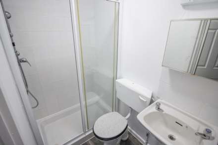 Beaconsfield Road**Two Bedroom House**Parking**Courtyard**Conservatory**Super Location**, Image 9