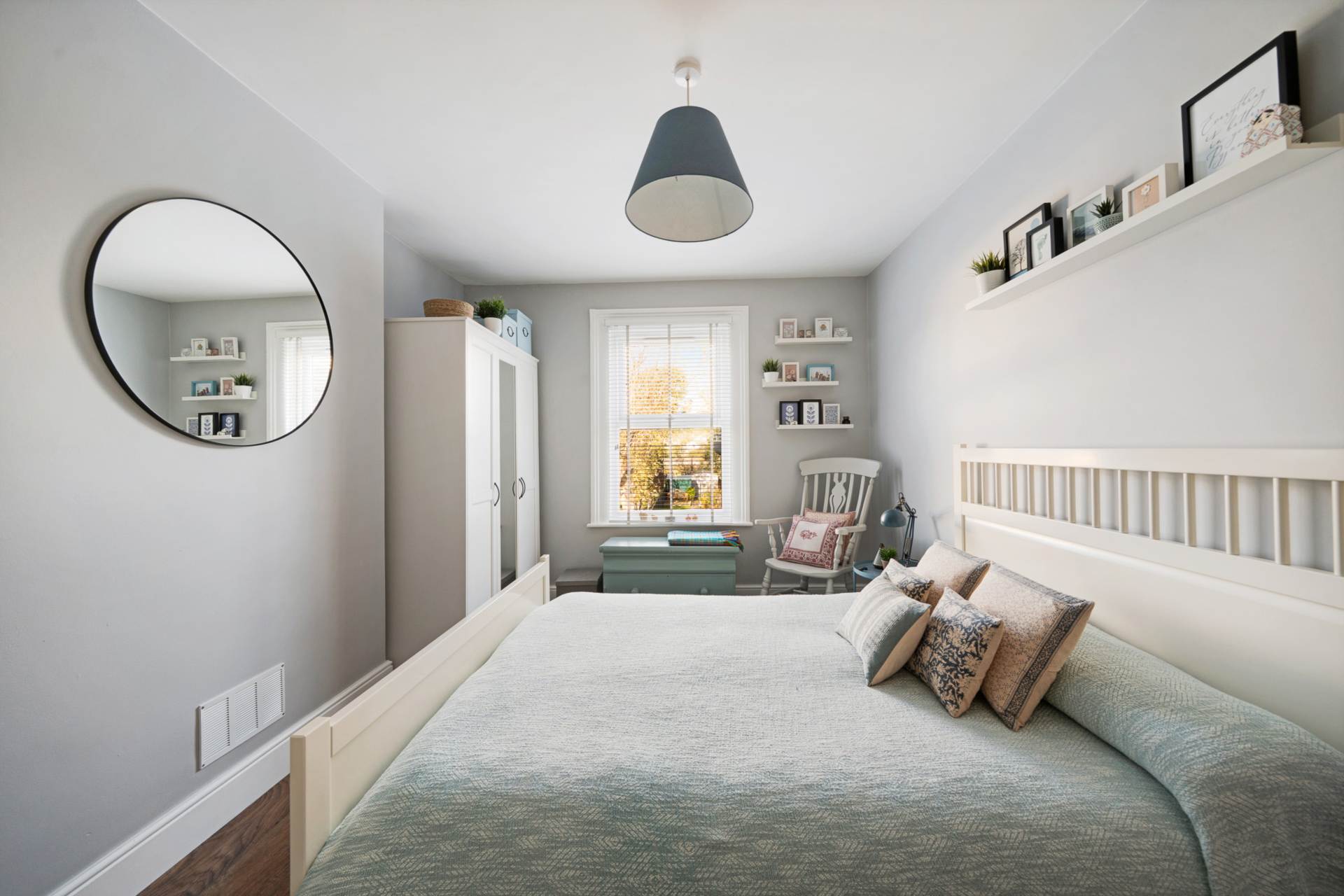 Newland Road**Beautifully Presented Throughout**100ft+ Garden**Three Bedrooms**, Image 11