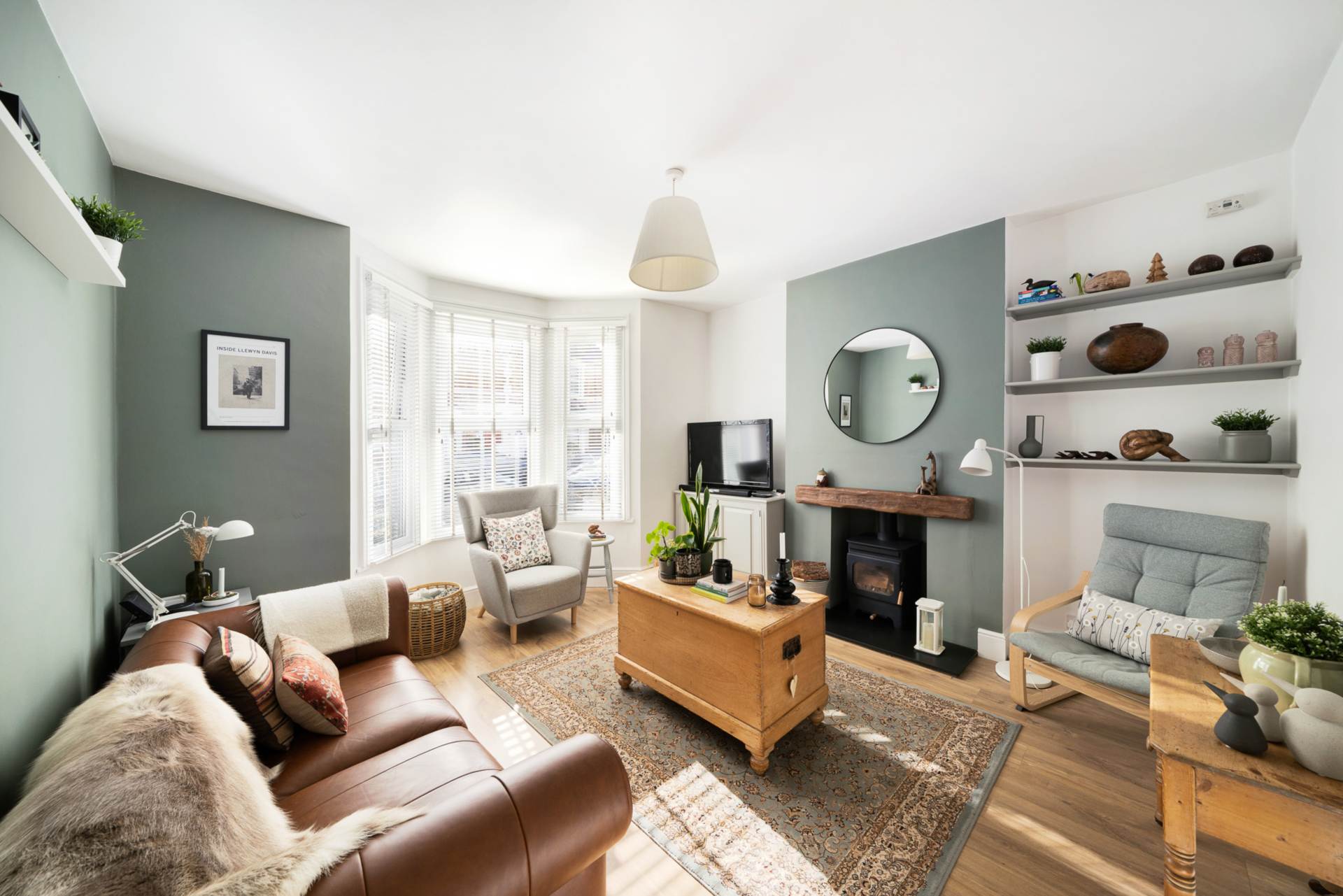 Newland Road**Beautifully Presented Throughout**100ft+ Garden**Three Bedrooms**, Image 3