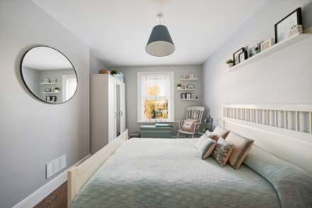 Newland Road**Beautifully Presented Throughout**100ft+ Garden**Three Bedrooms**, Image 11