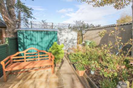 Newland Road**Beautifully Presented Throughout**100ft+ Garden**Three Bedrooms**, Image 17