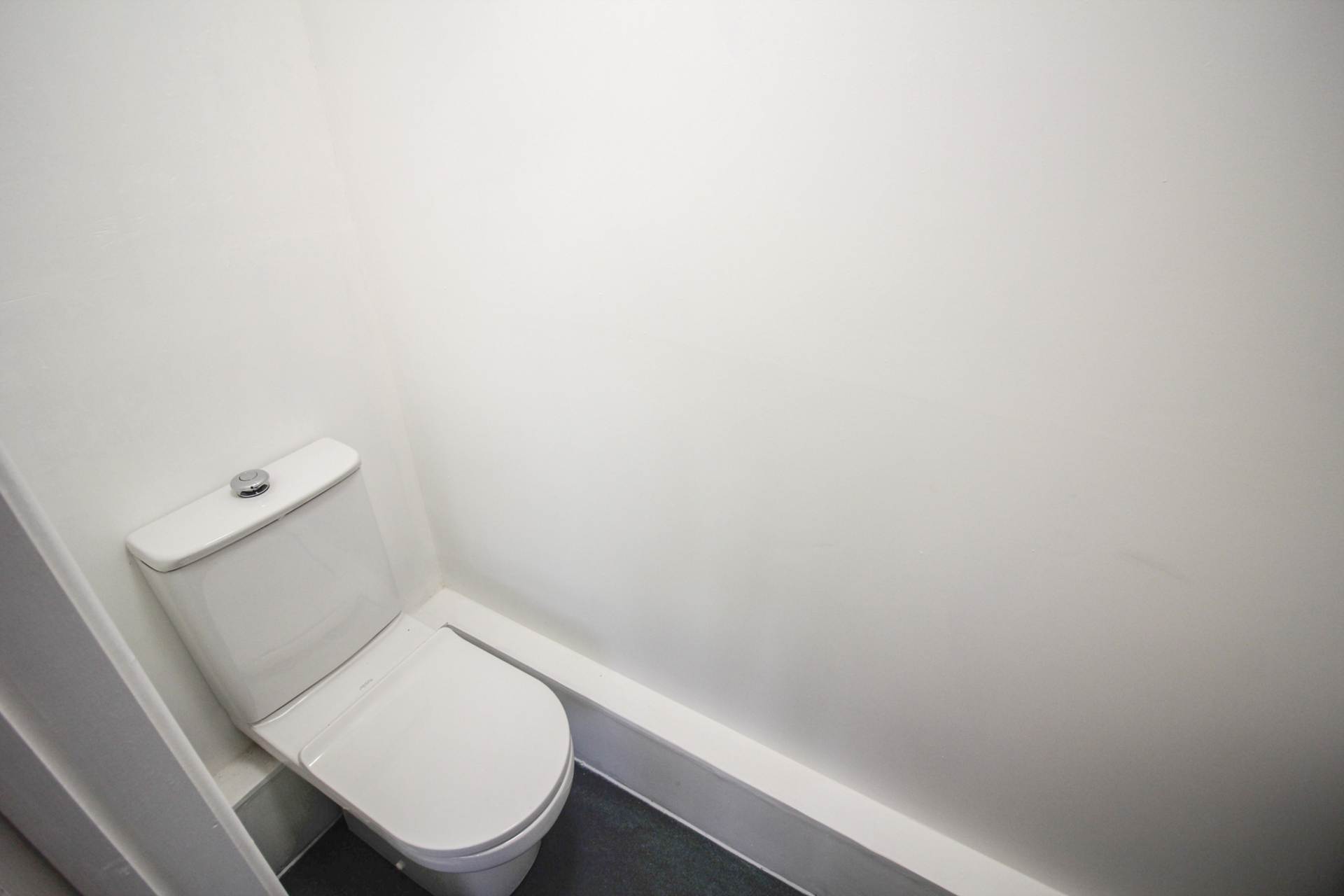 Weston super Mare**Updating Required**3 Bedrooms**, Image 4