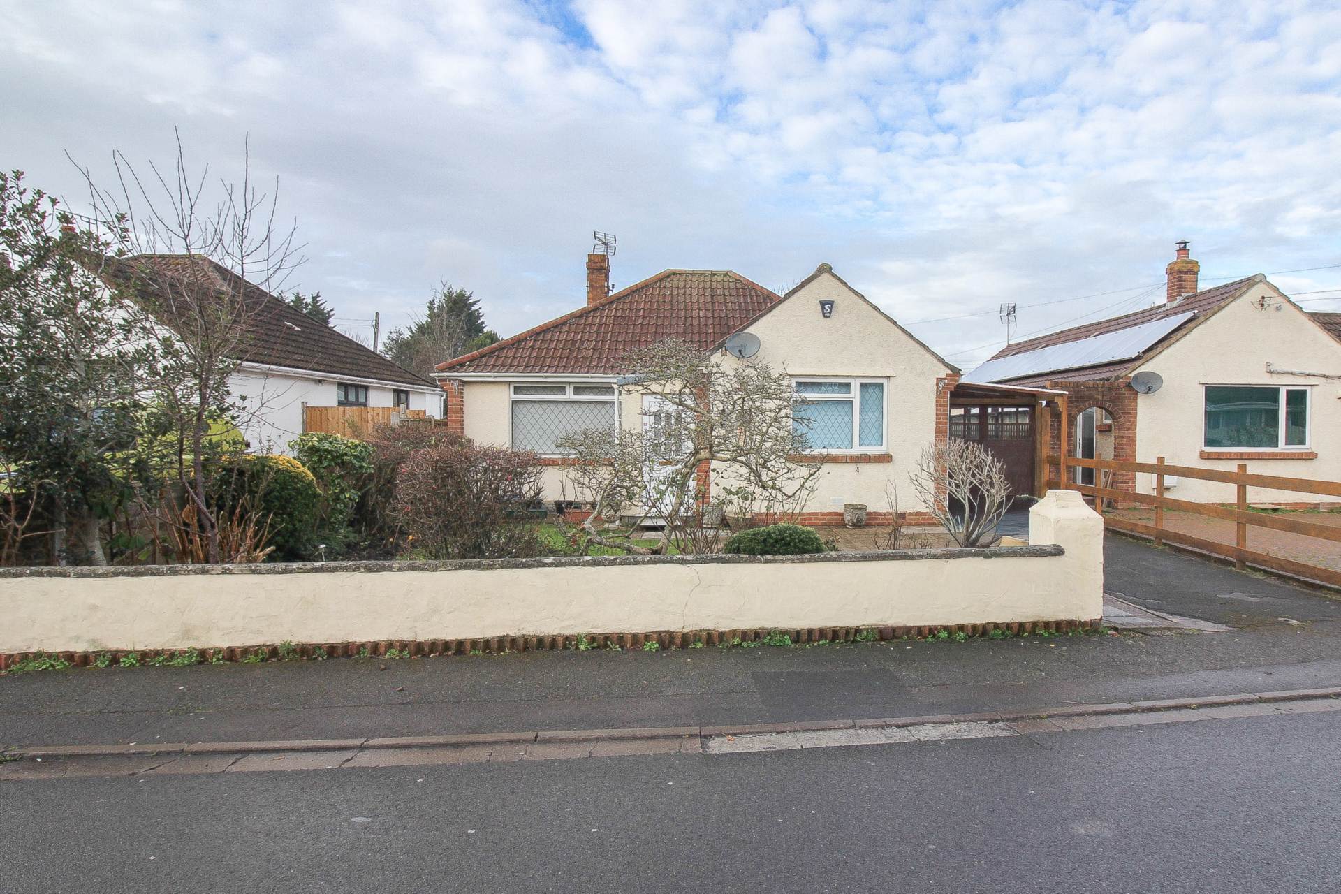 St George**Detached Bungalow**Two Double Bedrooms**South Facing Garden**, Image 1