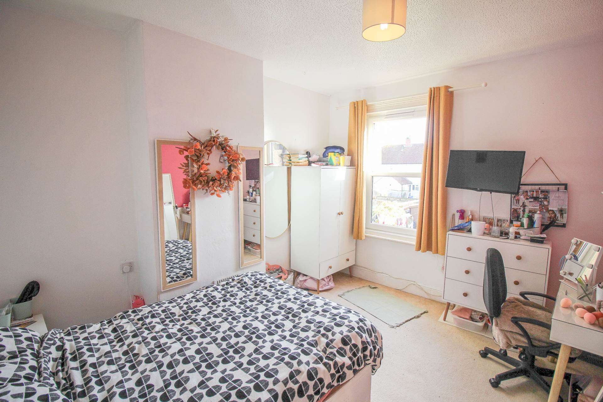 **Weston super Mare**Great Value for Money**Three Bedrooms**Good Size Garden**, Image 14