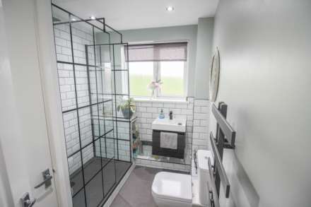 Hutton**Two Double Bedrooms**Garage & Parking**Private Garden**, Image 10