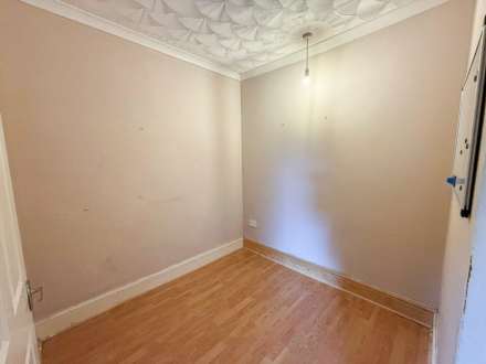 Rhyne Terrace, Uphill Village, Image 12