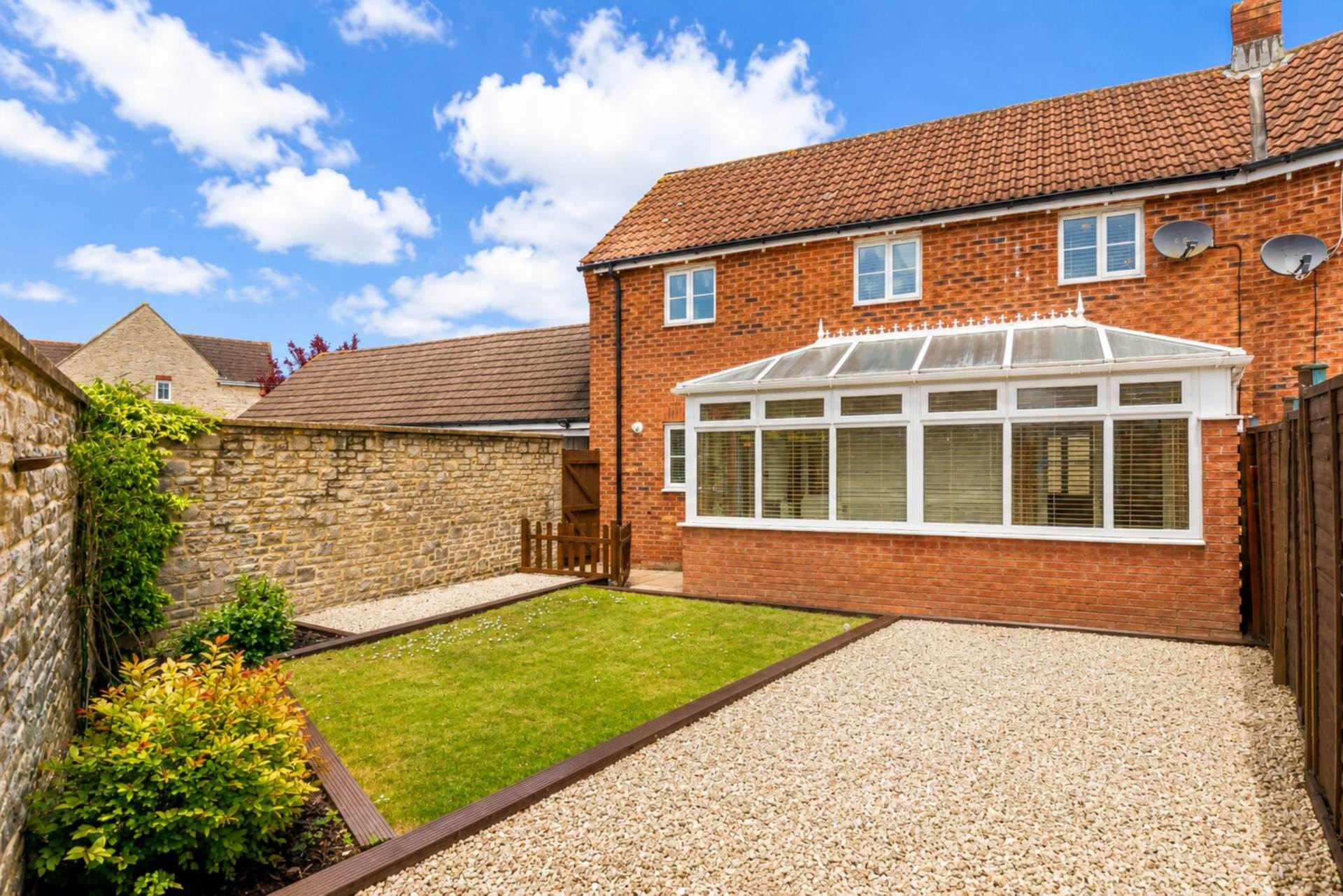 Elborough Gardens, Elborough Village, Image 12