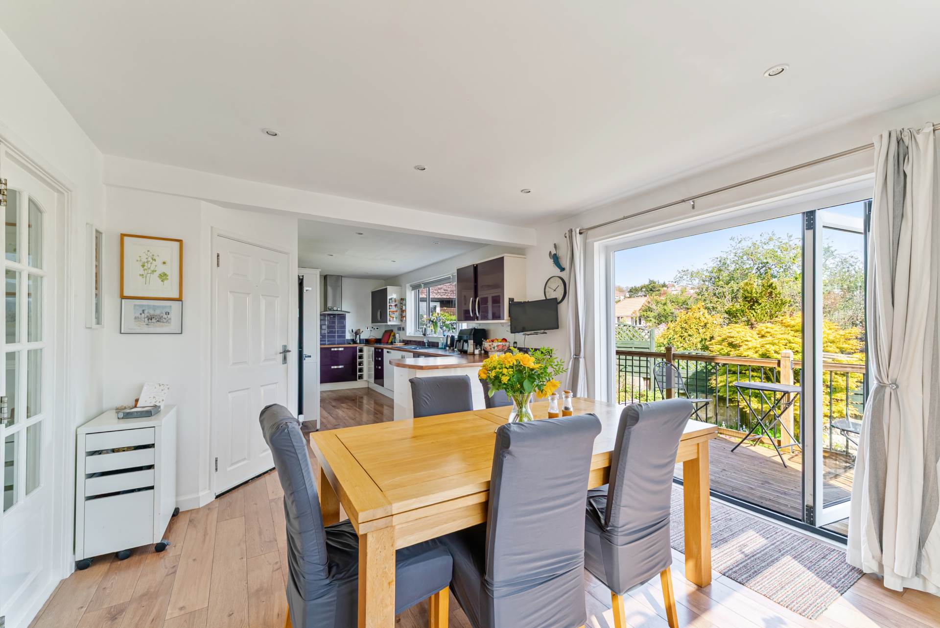 Manor Road**Light & Spacious Throughout**4 Bedrooms**Close to Town**, Image 12