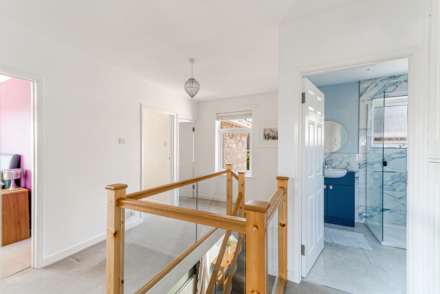 Manor Road**Light & Spacious Throughout**4 Bedrooms**Close to Town**, Image 20