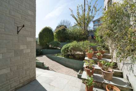 Manor Road**Light & Spacious Throughout**4 Bedrooms**Close to Town**, Image 32