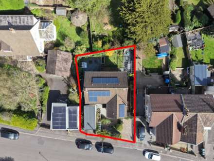 Manor Road**Light & Spacious Throughout**4 Bedrooms**Close to Town**, Image 4