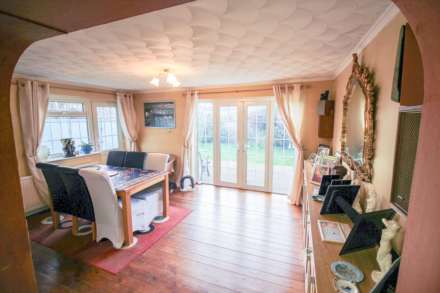 Simons Close, Worle, Image 4