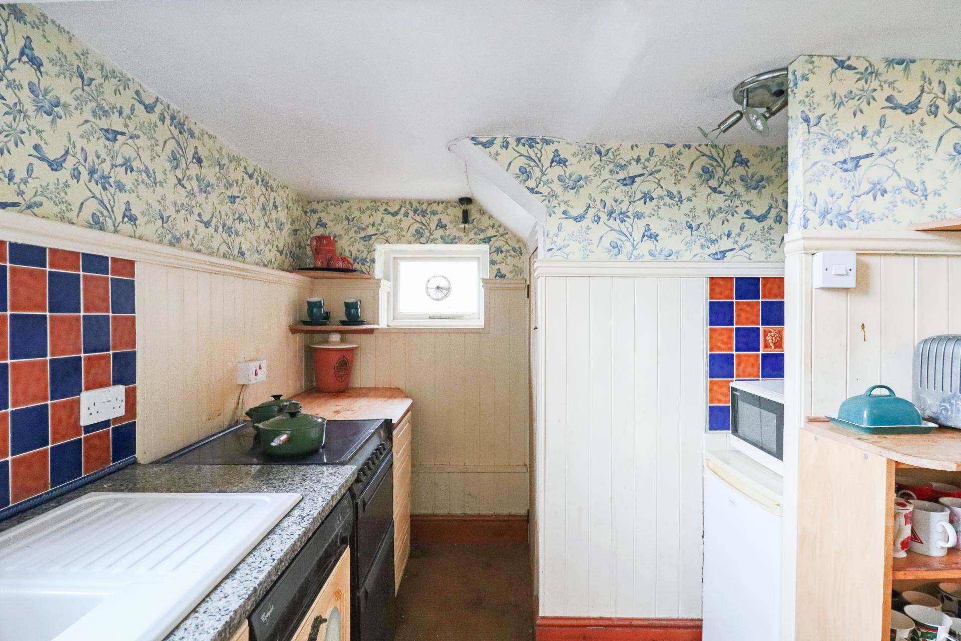 Southside Mansions, Hillside, Image 10