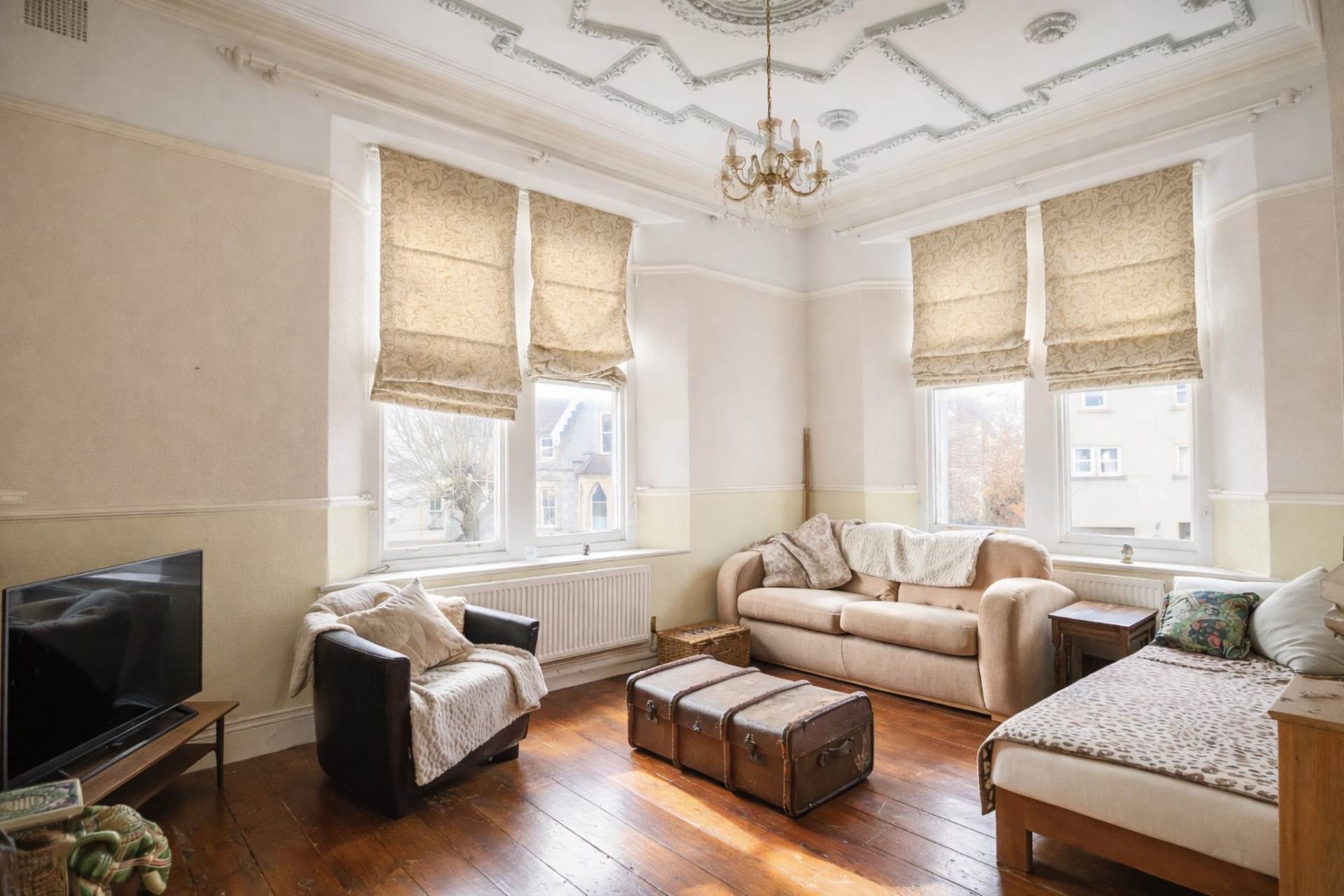 Southside Mansions, Hillside, Image 2