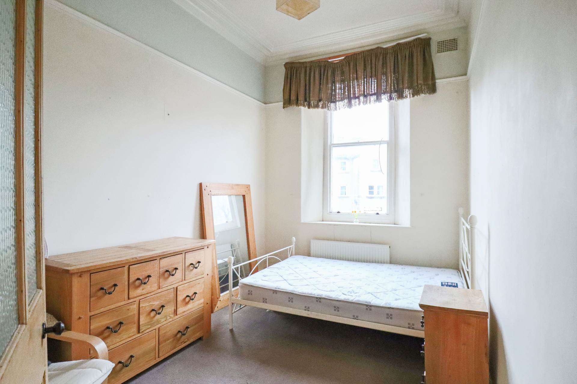 Southside Mansions, Hillside, Image 6