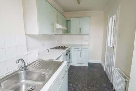 Moorland Road**Two Bedrooms**Ground Floor**Parking**Courtyard Garden**, Image 4