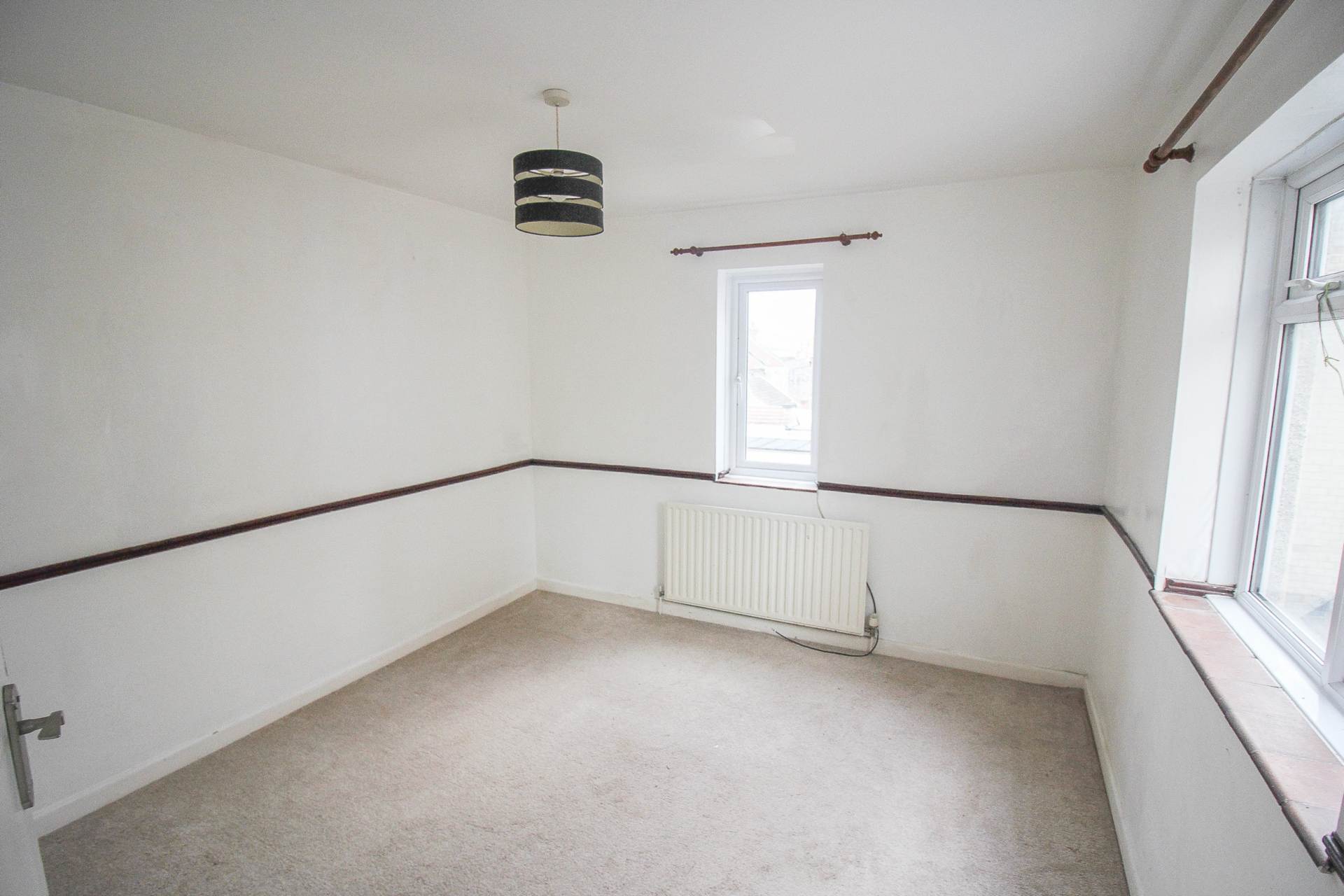 Central Location**Two Bedrooms**Office**A Little updating Required**Ideal Buy to Let**, Image 2