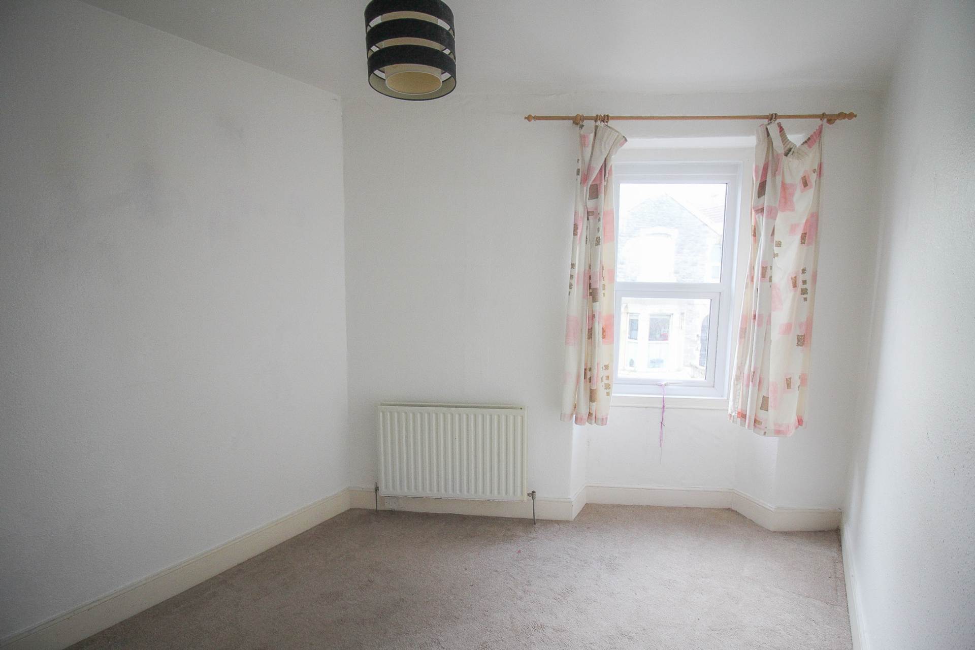 Central Location**Two Bedrooms**Office**A Little updating Required**Ideal Buy to Let**, Image 7