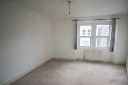Central Location**Two Bedrooms**Office**A Little updating Required**Ideal Buy to Let**, Image 5