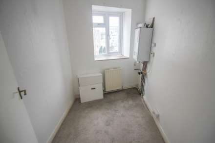 Central Location**Two Bedrooms**Office**A Little updating Required**Ideal Buy to Let**, Image 6