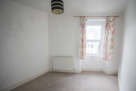 Central Location**Two Bedrooms**Office**A Little updating Required**Ideal Buy to Let**, Image 7