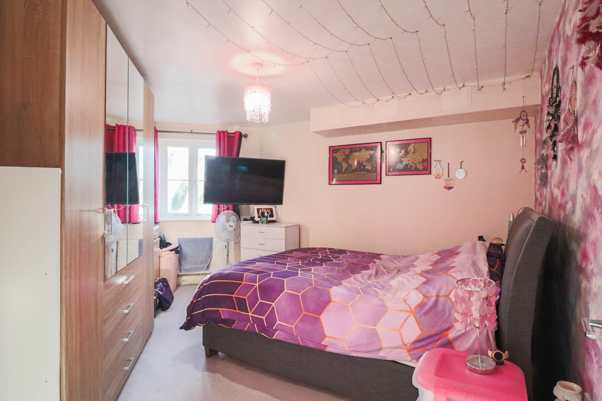 Kensington, Stormont Court - Superb First Time Buy, Image 8